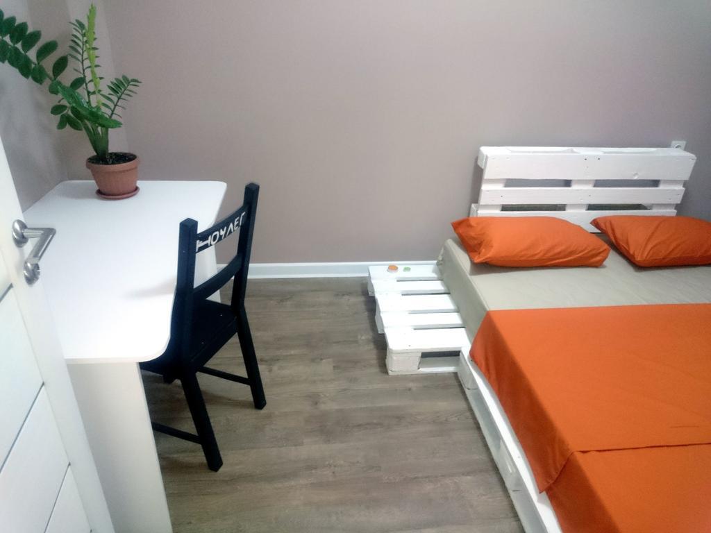 Hostel Nochleg Астана Стая снимка